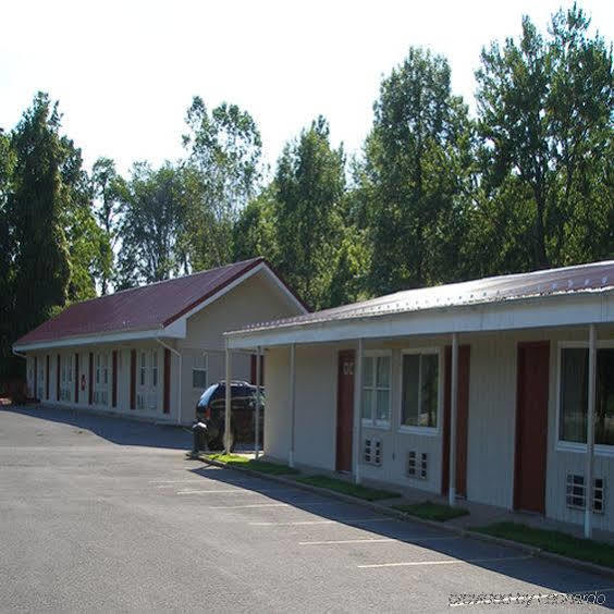 Red Carpet Duncannon Motel